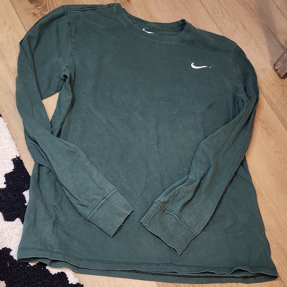 Nike Long Sleeve Tshirt, Medium